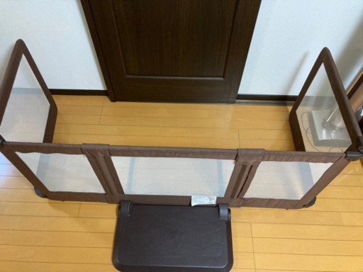 日本育児 新型 新ヒンジ版　おくだけとおせんぼ スマートワイド ブラウン 滑り止めマット付き