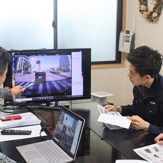 【普通免許OK】２ｔトラックドライバー◎未経験者/Wワーク歓迎！の画像