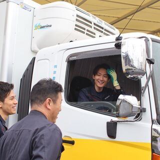 【普通免許OK】２ｔトラックドライバー◎未経験者/Wワーク歓迎！の画像