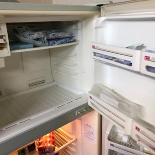 レトロな冷蔵庫です❗️もらってください❗️の画像