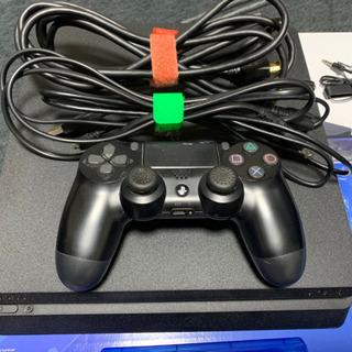 PS4 本体+ソフト2本 4/25までの画像