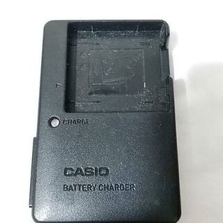 【家電　中古】CASIO デジカメ充電器