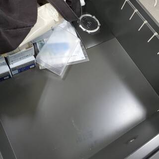 無料お譲り　キャビネット　／　3段引き出し、鍵付き、茶色の画像