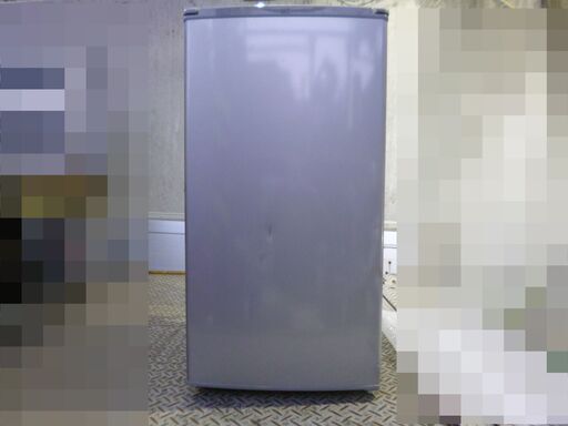 アクア AQUA AQR-81E(S)シルバー 1ドア 75L 冷蔵庫 2017年製 ドアにキズと凹みがあります※保管場所安城市に移動する場合があります!