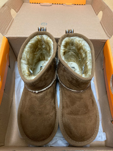 新品★ gravis ムートンブーツ キッズ 18㎝