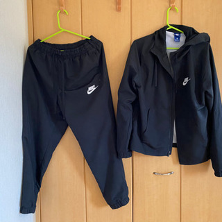NIKE ウィンドブレーカー