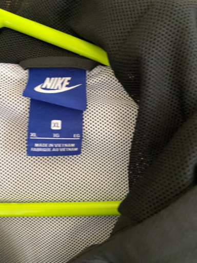 NIKE ウィンドブレーカー