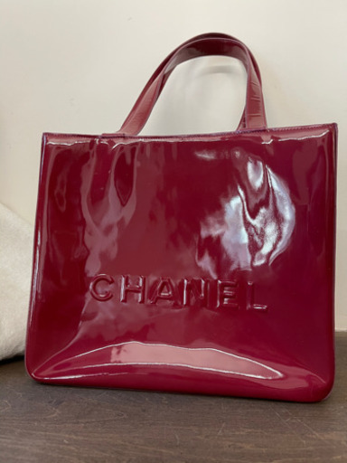 CHANEL シャネル　エナメルバッグ
