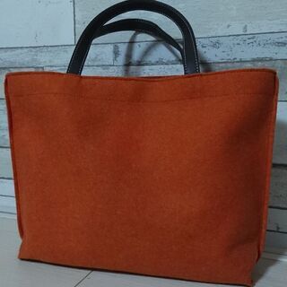 フェルトトートの画像