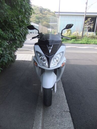 SYM RV125i(FI:インジェクションモデル)実働中古美車　バッテリーフル充電済　オイル交換後渡し　書類有