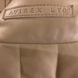 AVIREXレザーダウンジャケットの画像