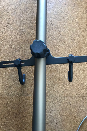自転車　スタンド　クロスバイク　室内　ディスプレイ　つっぱり式