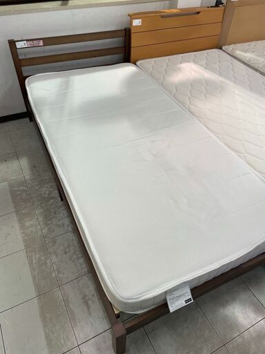 ニトリ　シングルベッド　ダークブラウン