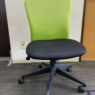 事務所用イス　一脚(5脚あります　本日の引き取りなら0円の画像