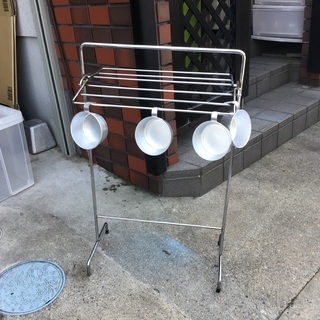 調理器具をぶら下げるのに便利。