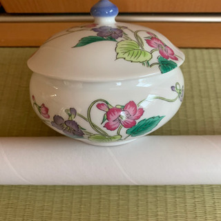 有田焼き　蓋付き小鉢