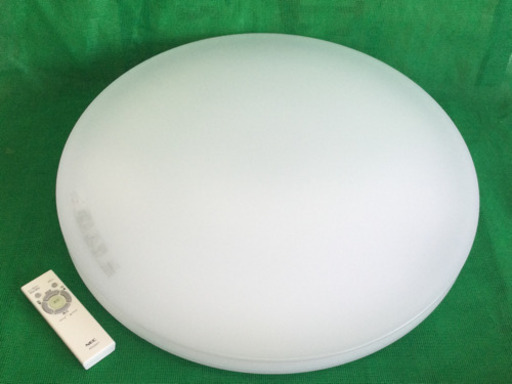 中古　2015年製　シーリングライト　幅56.5　　奥行56.5　　高さ10　 （ｃｍ）　LED照明器具　〜 8畳 用