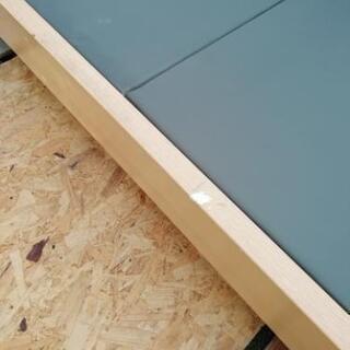 木製シングルベッド　の画像