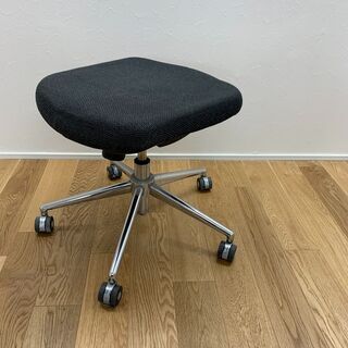 スチール脚背なしチェア