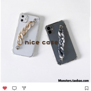 透明ケース　iPhone  チェーン付きの画像