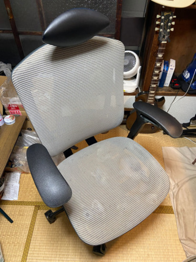 コンテッサ　オフィスチェア　ヘッドレスト付き