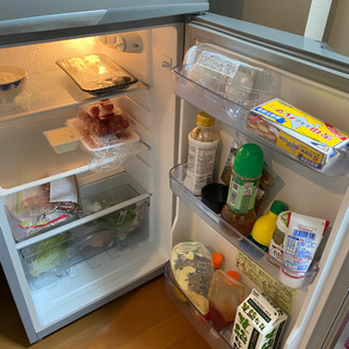 2014年製シャープ冷蔵庫(一人暮らしサイズ118L) SJ-H12Wの画像