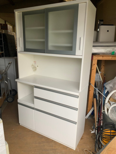【リサイクルサービス八光　田上店　配達・設置OK】松田家具　ホワイト大型食器棚