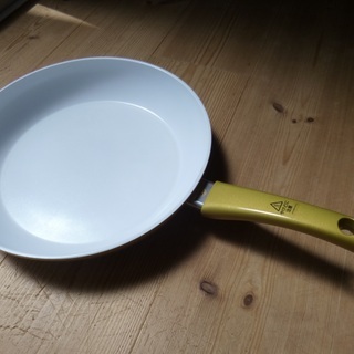 ホームベーカリー、フライパン、超音波加湿器　無料の画像