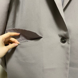 薄いジャケットの画像