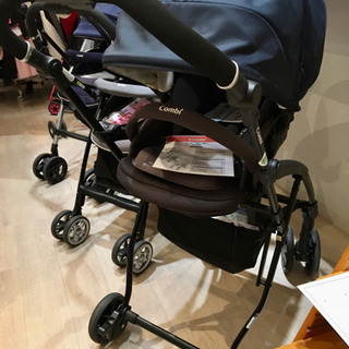 □店頭引取限定□超美品☆コンビ 現行モデルベビーカー Atto♫