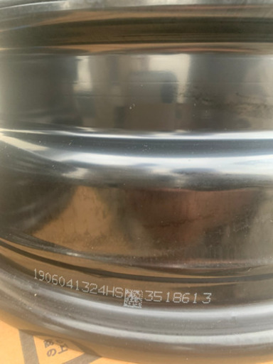 ハイエースの純正ホイール新品4本 値引きします