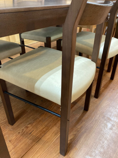 スタンダードモデル　ダイニング5点セット　目立つ傷もなくお部屋に合わせやすいオススメモデルです！