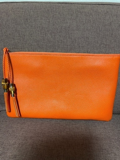 ☆GUCCI  ポーチ　クラッチバッグ（オレンジ)☆