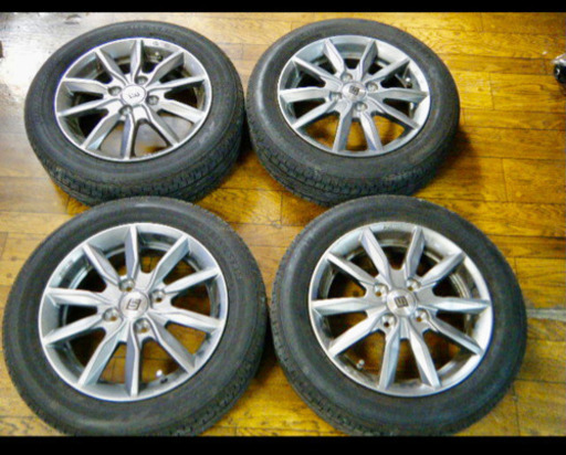 超美品　SEIN★ストリートイノベーション　155/65R14　シルバーメタリック　ナット付き　タイヤバリ山