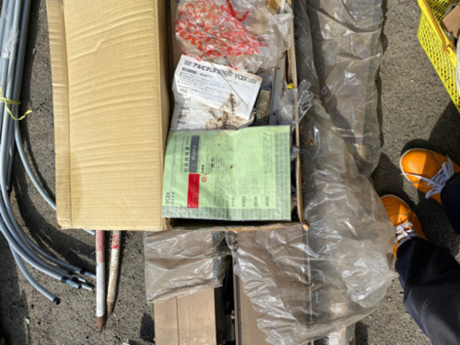 アルミの門になります。