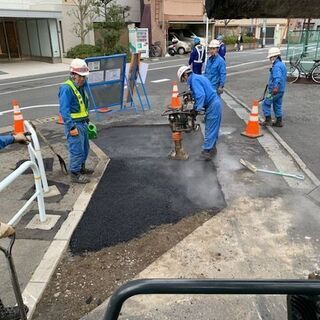 地中送電線土木工事スタッフ　〈景気に左右されることない安定した経営基盤あり♪〉の画像
