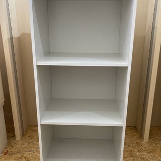 【譲ります】カラーボックス　三段　白