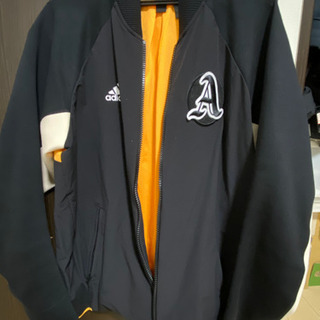 アディダス　バーシティジャケット　XL