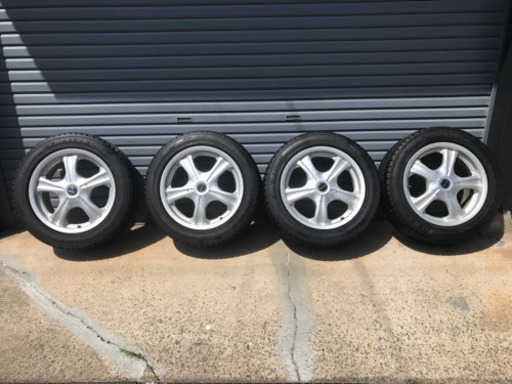 ダンロップスタッドレス　アルミホイール付205 55 R16