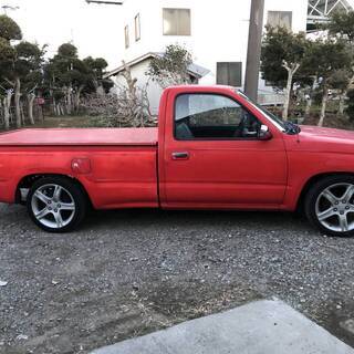 ハイラックス ピックアップトラック ベンチシート 2人乗り カスタム ベース車両などに ダットサンの画像