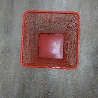 金属ゴミ箱　オレンジの画像