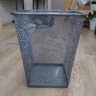 金属製ゴミ箱　グレー