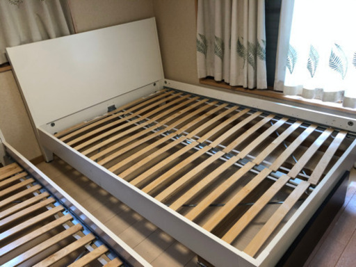 Ikea ダブルベッドフレームとキングスダウン マットレス