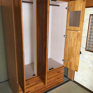 衣装ダンスの画像