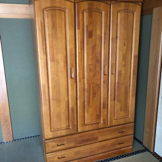 衣装ダンスの画像