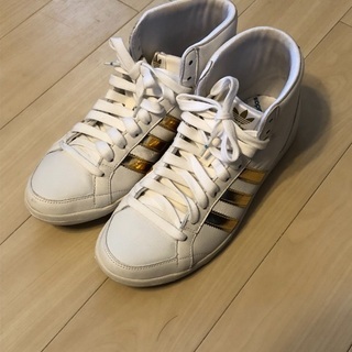 スニーカー　adidas アディダス 24.5cmの画像
