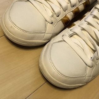 スニーカー　adidas アディダス 24.5cmの画像