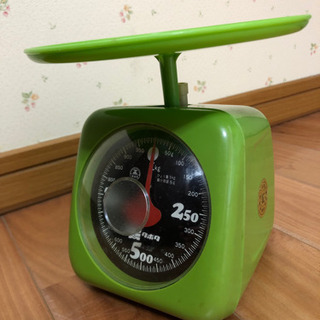 レトロポップな　はかり　スケール