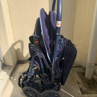 アップリカ　A型ベビーカー　紺色　の画像