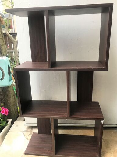 本棚です。高さ１０５ｃｍ